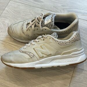 New Balance sz 7.5 sneakers model 997H​​​​